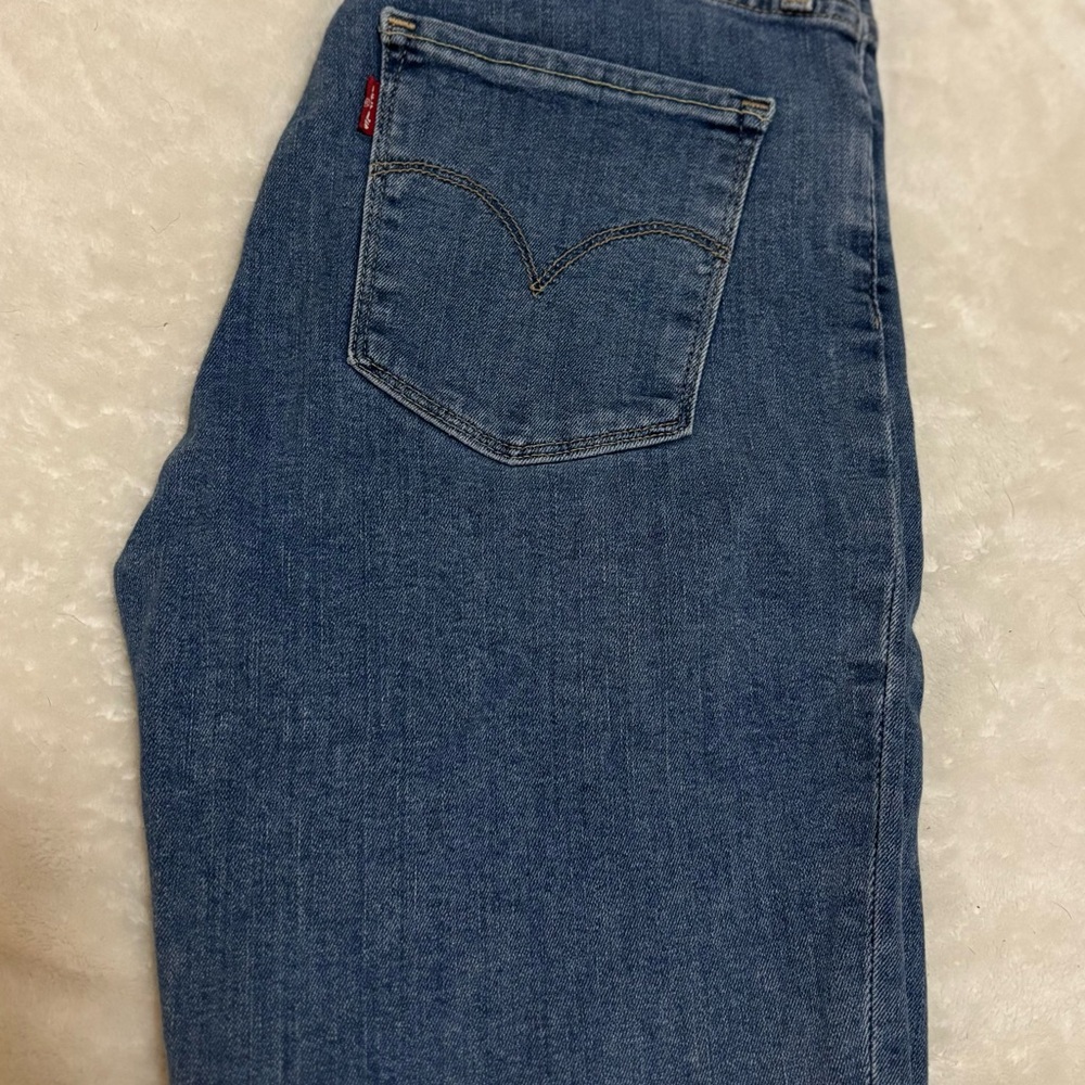 Levi's 721 Vintage Stretchy Light Blue Denim skinny Jeans in like New condition